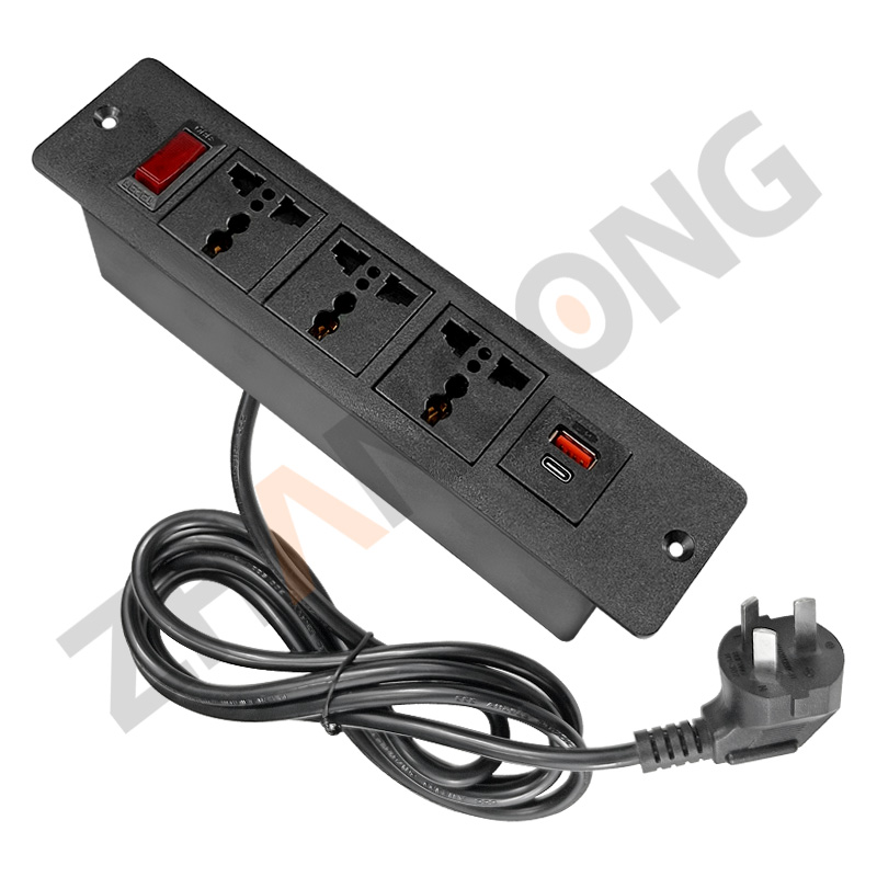 方形暗装3位万用座带安全门配翘板过载保护开关带1USB+1快充TYPE-C黑色