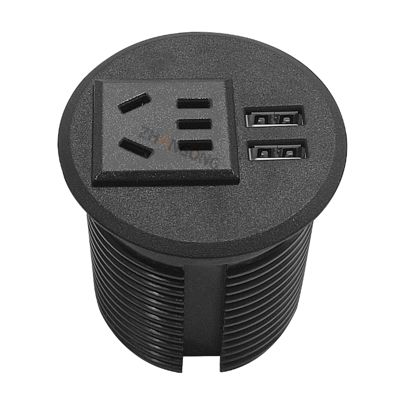 直径60新国标五孔插座+双USB