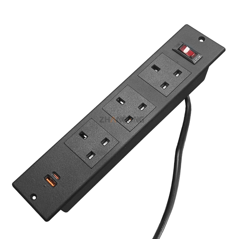 暗装三位英规+过载开关+USB+TYPE C(快充)