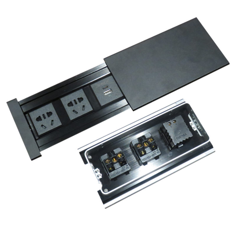 铝合金滑盖插座3位侧滑两位五孔国标+1USB+1TYPE-C 黑色
